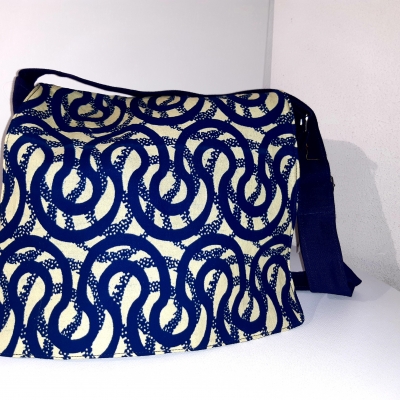 Sac à main bleu et beige rabat double face. Face 1